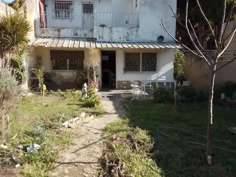 SE VENDE CASA 4 AMBIENTES VILLA INSUPERABLE