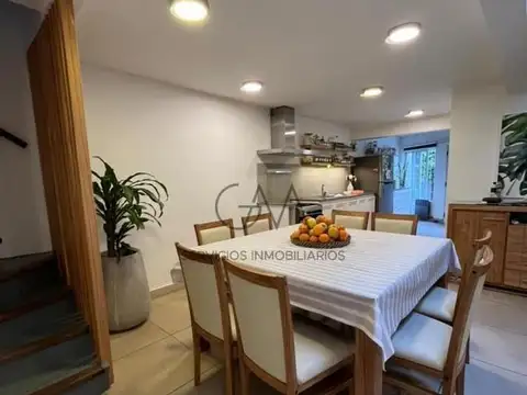 Casa en Alquiler Temporal con 1 cochera