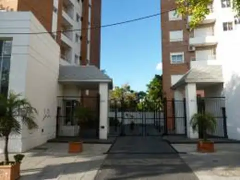 Av Centenario 1800