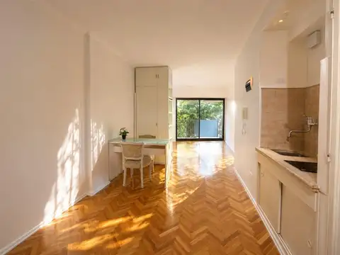 VENTA MONOAMBIENTE HECHO A NUEVO FRENTE  A PARQUE LAS HERAS