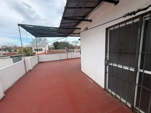 Depto Tipo Casa en Venta en Munro-Oeste, USD 139.000