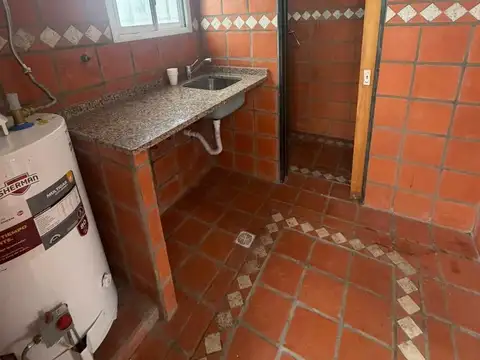 Depto Tipo Casa en Venta en Munro-Oeste, USD 134.000
