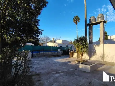 Parque Irizar - Casa de 4 Ambientes con Piscina
