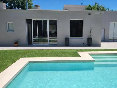 CASA EN ALQUILER COUNTRY EL ROCIO PISCINA Y JARDIN