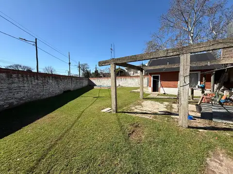 Casa 3 ambientes con 1 baño