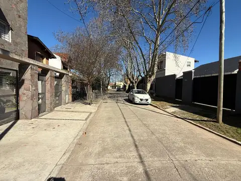 VENTA CASA CON EXCELENTE LOTE  
