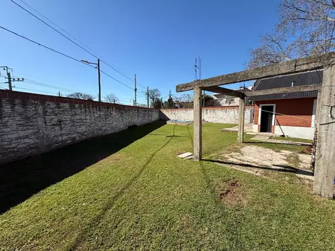 Casa en Venta con 3 cocheras