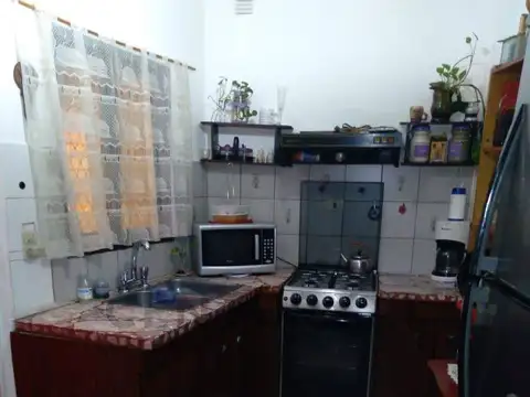 25 DE MAYO 1100, Piso 0