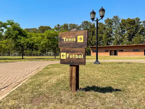 Terreno en Venta de 834,0 m2