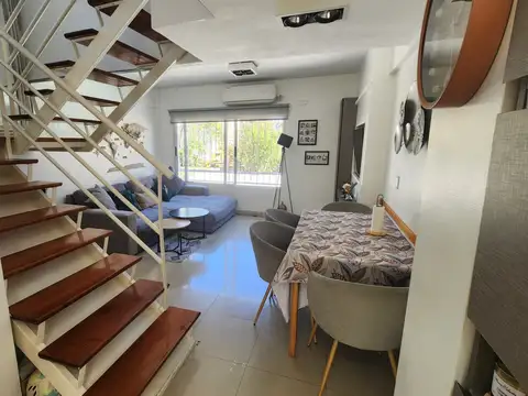 Depto Tipo Casa en Venta de 3 dormitorios