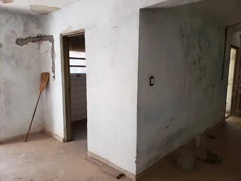 Terreno con casa a reciclar