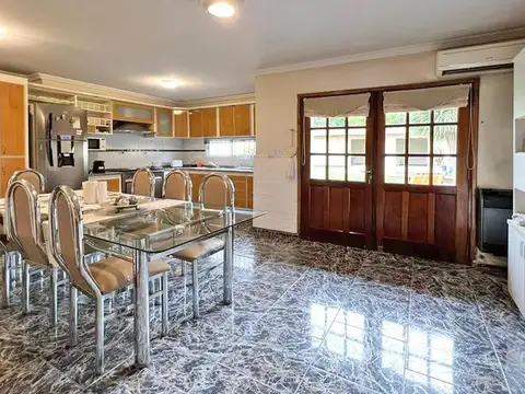 CASA 4 AMBIENTES - MERLO SUR