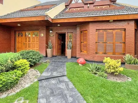 CASA 4 AMBIENTES - MERLO SUR