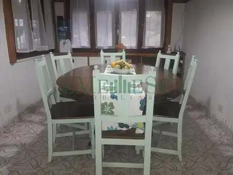 Casa 4 ambientes con 2 baños