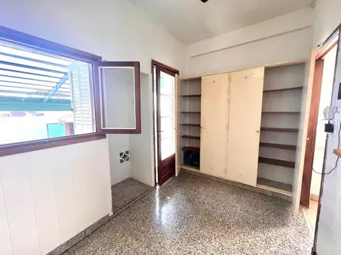 PH en venta - 3 Dormitorios 1 Baño - 209Mts2 - Santa Rita
