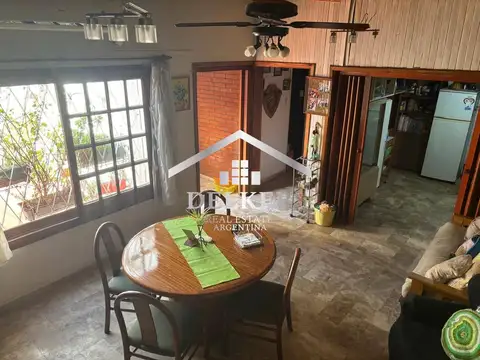 VENTA CASA 6 AMBIENTES PATIO TERRAZA GRAN POTENCIAL EN AGRONOMIA