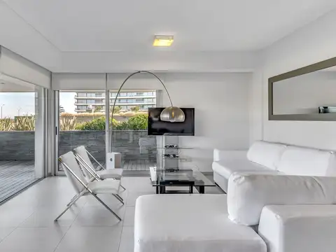 Departamento en Alquiler Temporal en Playa Brava, USD 12.500