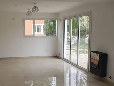 Casa en Venta en Plottier, USD 250.000