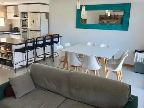 VENTA CASA TIPO  DUPLEX 4 AMBIENTES EN MIRASOLES APTO CRED