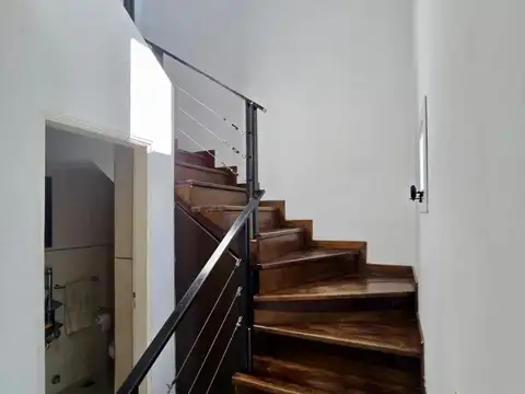 VENTA CASA TIPO  DUPLEX 4 AMBIENTES EN MIRASOLES APTO CRED