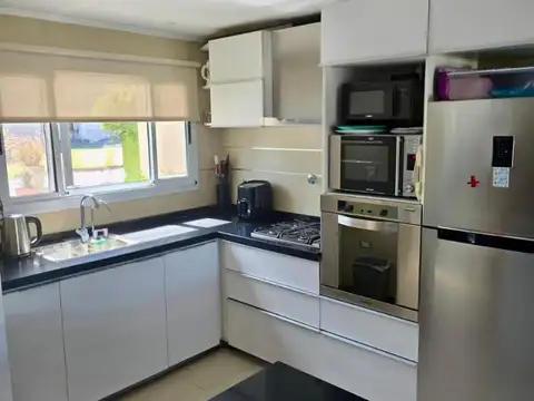 Casa en Venta en Monte Grande, USD 215.000