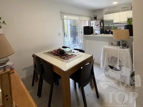 Departamento 4 ambientes con 2 baños