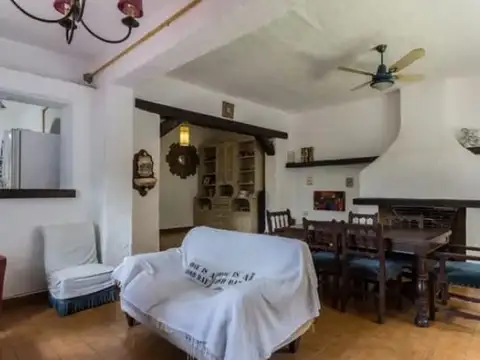 Casa 6 ambientes con 3 baños