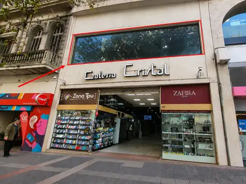 Alquiler Local de 6 baños Centro en 18 de julio