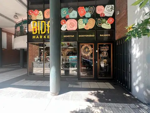 VENTA - Local comercial con cochera. Centro, Rosario.