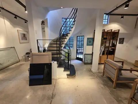 Local en Venta 70 años