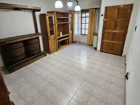 Depto Tipo Casa en Venta en Monte Castro, USD 180.000