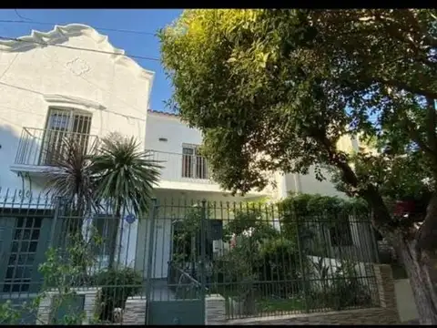 CASA 3 DORM.  QUINTA STA. ANA . CBA APTA CRÉDITO