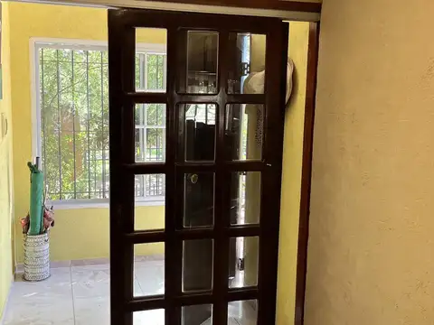 Casa 2 ambientes con 1 baño