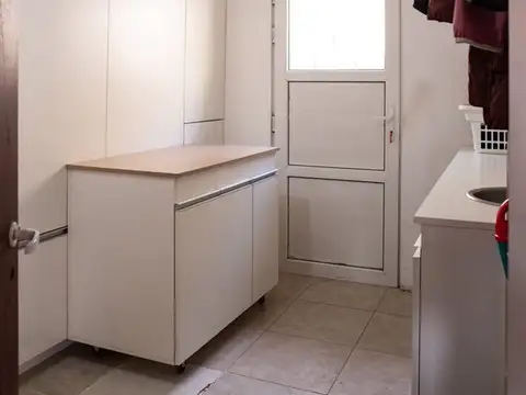 VENTA - PROPIEDAD  CASAS + GALPONES - RIO GRANDE