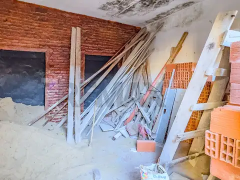 Depto Tipo Casa 4 ambientes con 2 baños