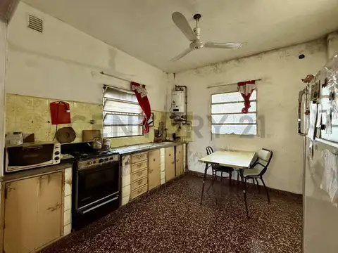 Casa 3 ambientes con 1 baño