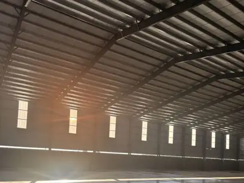 Nave Industrial a estrenar