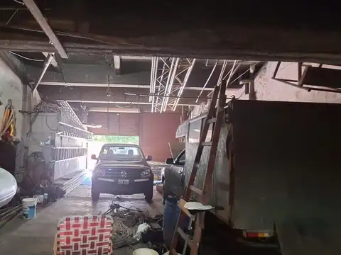 Galpon en Venta en Monte Castro, USD 200.000