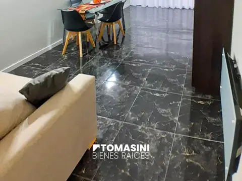 DOS AMBIENTES AL FRENTE CON BALCON Y DEPENDENCIA DE SERVIC.