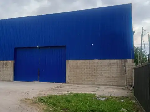 GALPON NAVE INDUSTRIAL EN ALQUILER EN AV. 520