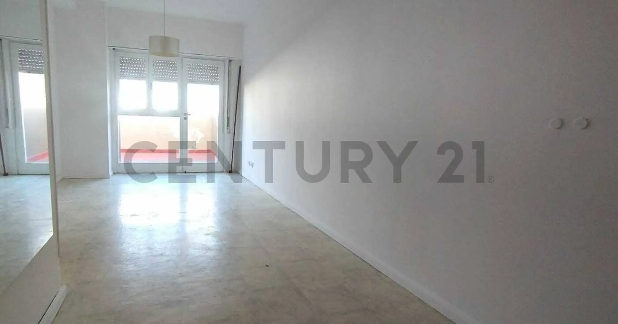 Depto 3 amb, 75m² con balcón terraza — Moreno al 2800