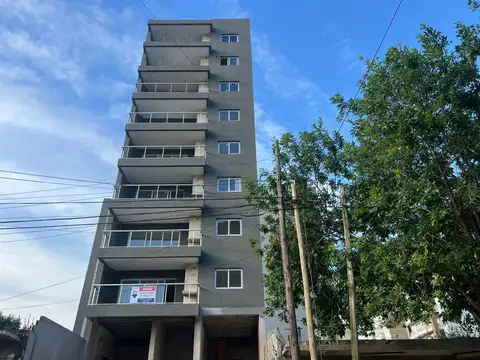 DEPTO PISO 4 AMB CN COCHERA Y BALCON AL FRENTE