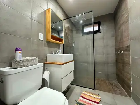 Casa 3 ambientes con 1 baño