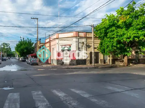 LOCAL COMERCIAL EN ESQUINA - TUCUMAN Y SANTA FE - SALTA