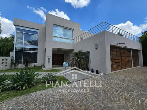 VENTA DE CASA EN SAN DIEGO MORENO CON 5 HABITACIONES EN SUITE