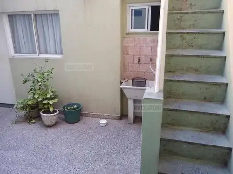 Depto Tipo Casa en Venta de 3 ambientes