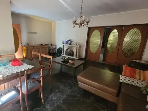 Depto Tipo Casa en Venta 44 años