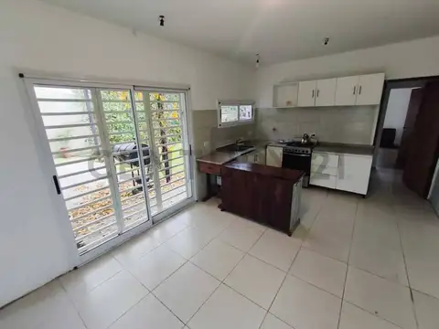 Casa en Alquiler en Arturo Segui, $ 600.000