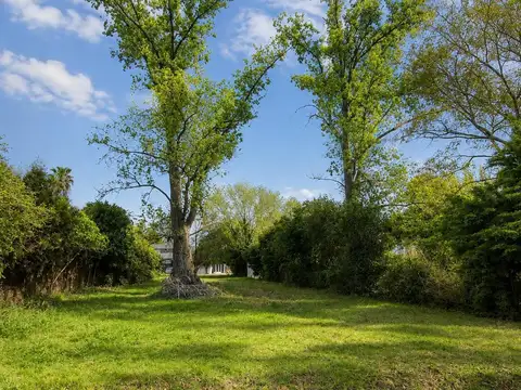 Terreno en venta en Funes | Lote de 868 m² con salida a dos calles, a metros de Ruta 9