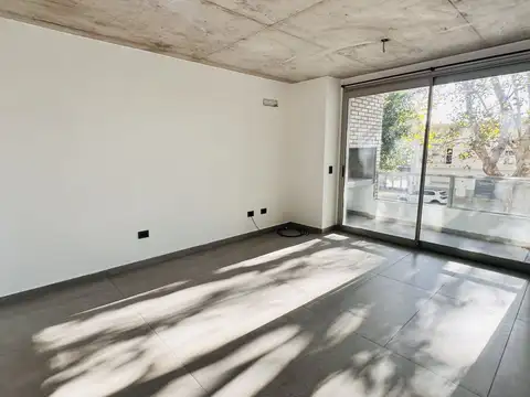 Avenida 53 1000, Piso 1